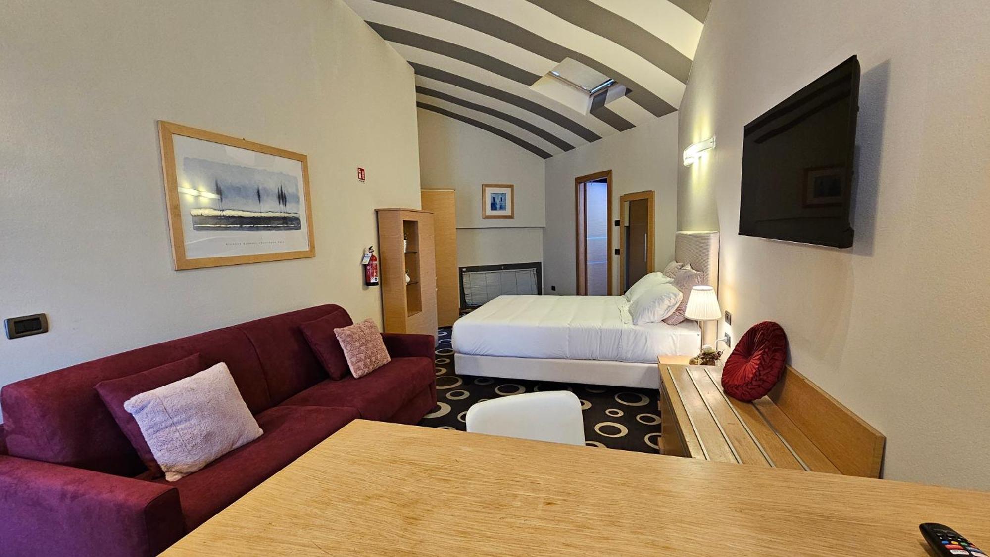 Select Executive Apartahotel 4*