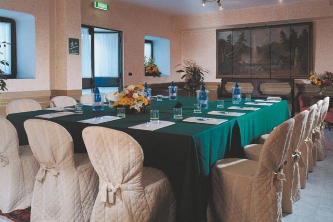 Apartahotel Select Executive 4*